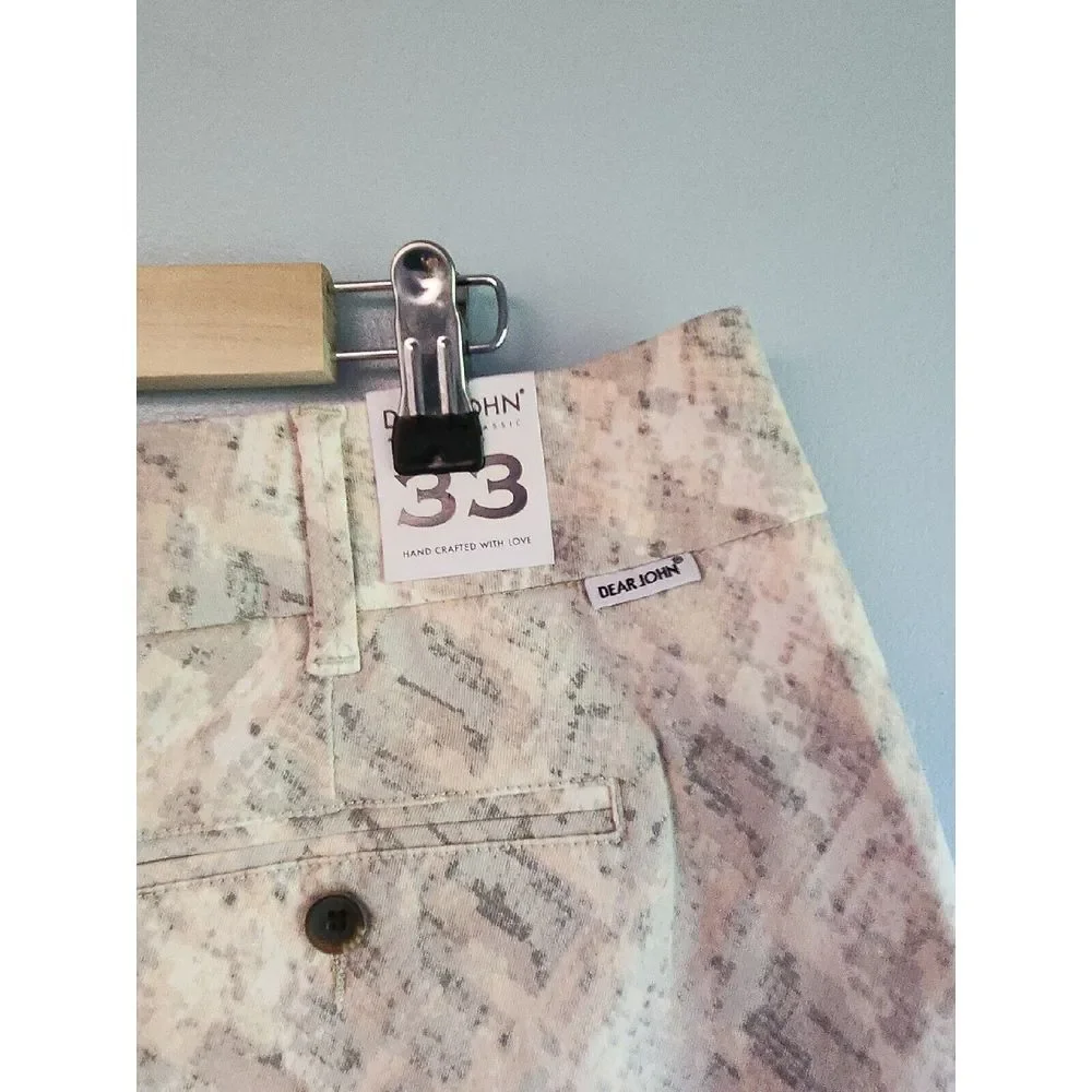 Dear John ANTHROPOLOGIE Snakeskin Gray Pink Shorts size‎ 33 Cuffed NEW - Picture 7 of 7